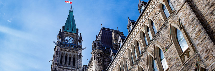 Vue des édifices du Parlement à Ottawa, au Canada