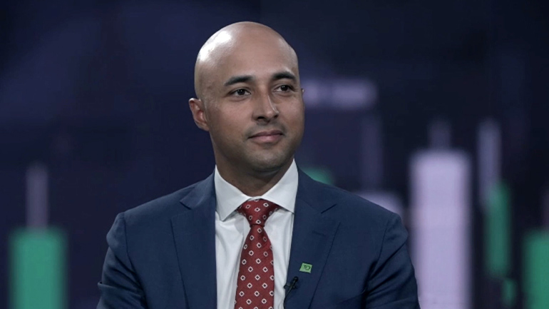 Andres Rincon being interviewed on MoneyTalk Live.
